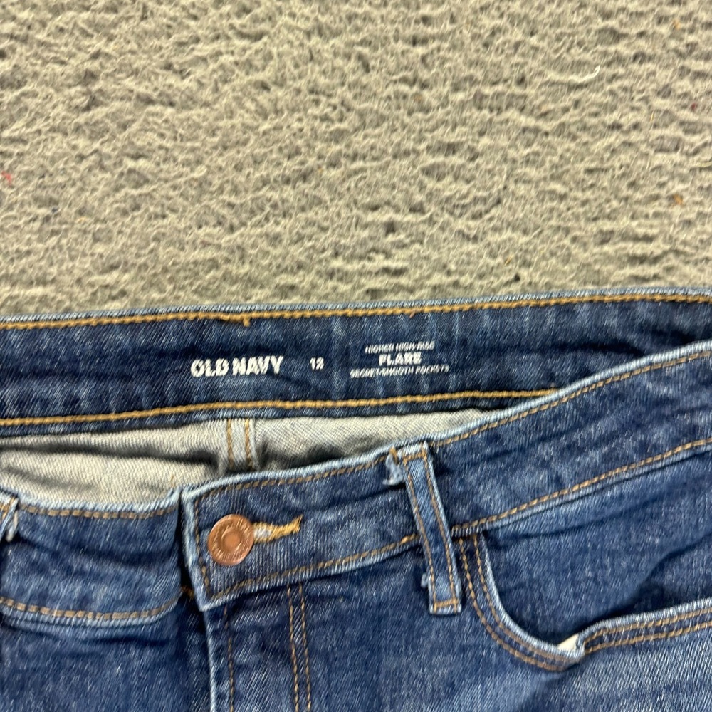 Old Navy Jeans Women's 12 Blue Cotton Denim Flared Workwear Travel Faded Stretch - Picture 3 of 11